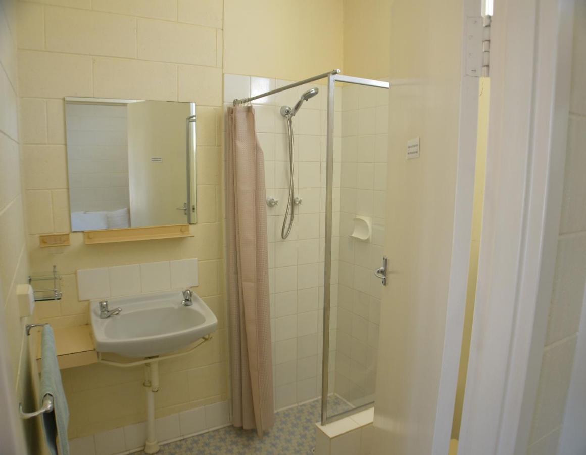 Glossop Motel Winkie エクステリア 写真