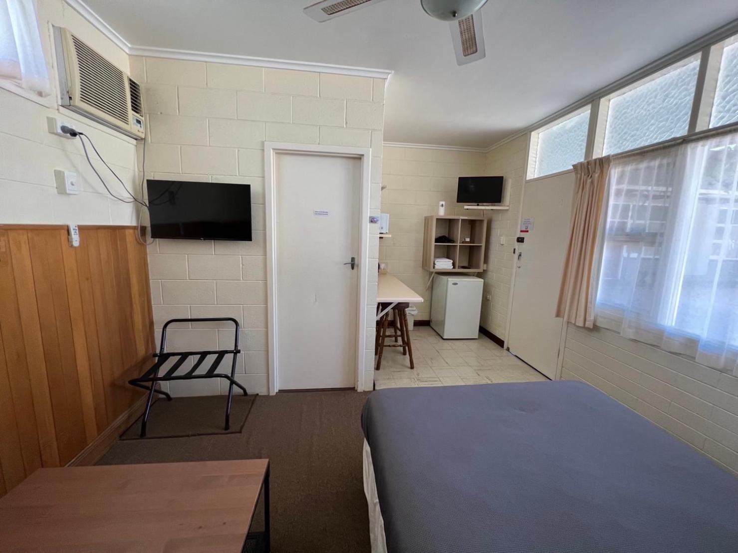 Glossop Motel Winkie エクステリア 写真